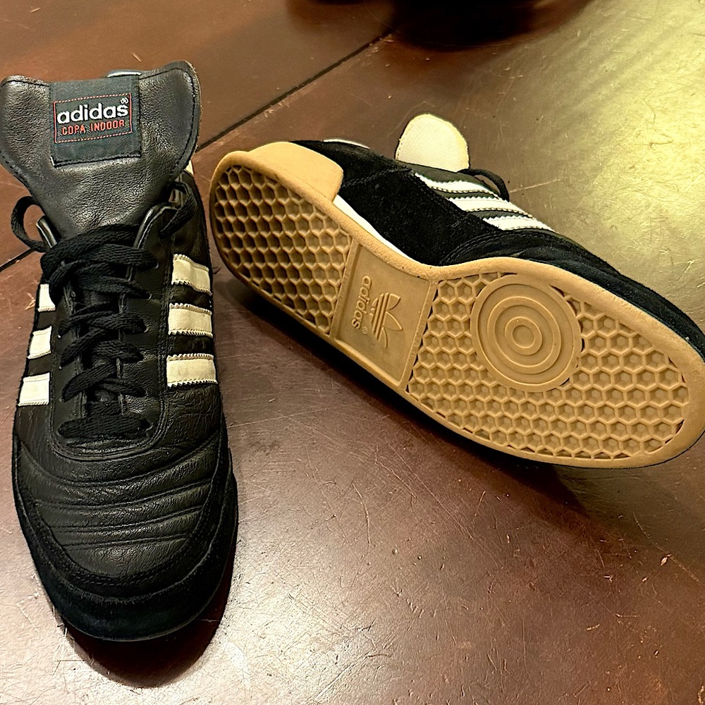 Pristine RARE 2000s ADIDAS COPA INDOOR
